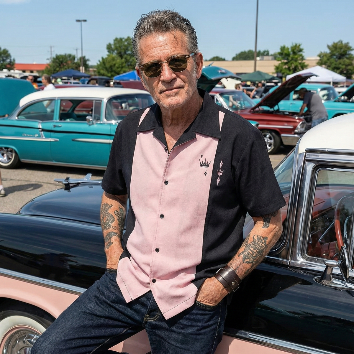 Contrast Crown Bowling Shirt in Black & Pink